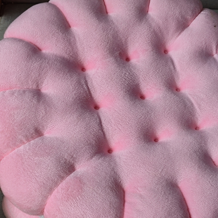 91家纺网 家纺一手货源 找家纺 （总）李帅家居新款夹心饼干坐垫饼干抱枕靠垫装饰家用毛绒创意垫沙发垫