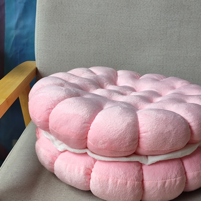 91家纺网 家纺一手货源 找家纺 （总）李帅家居新款夹心饼干坐垫饼干抱枕靠垫装饰家用毛绒创意垫沙发垫