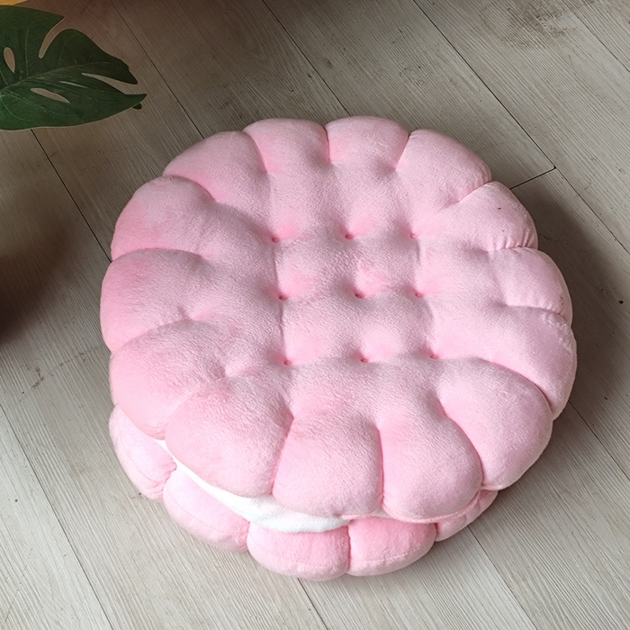 91家纺网 家纺一手货源 找家纺 （总）李帅家居新款夹心饼干坐垫饼干抱枕靠垫装饰家用毛绒创意垫沙发垫