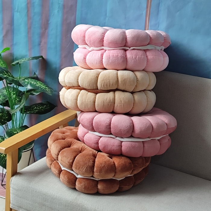 91家纺网 家纺一手货源 找家纺 （总）李帅家居新款夹心饼干坐垫饼干抱枕靠垫装饰家用毛绒创意垫沙发垫