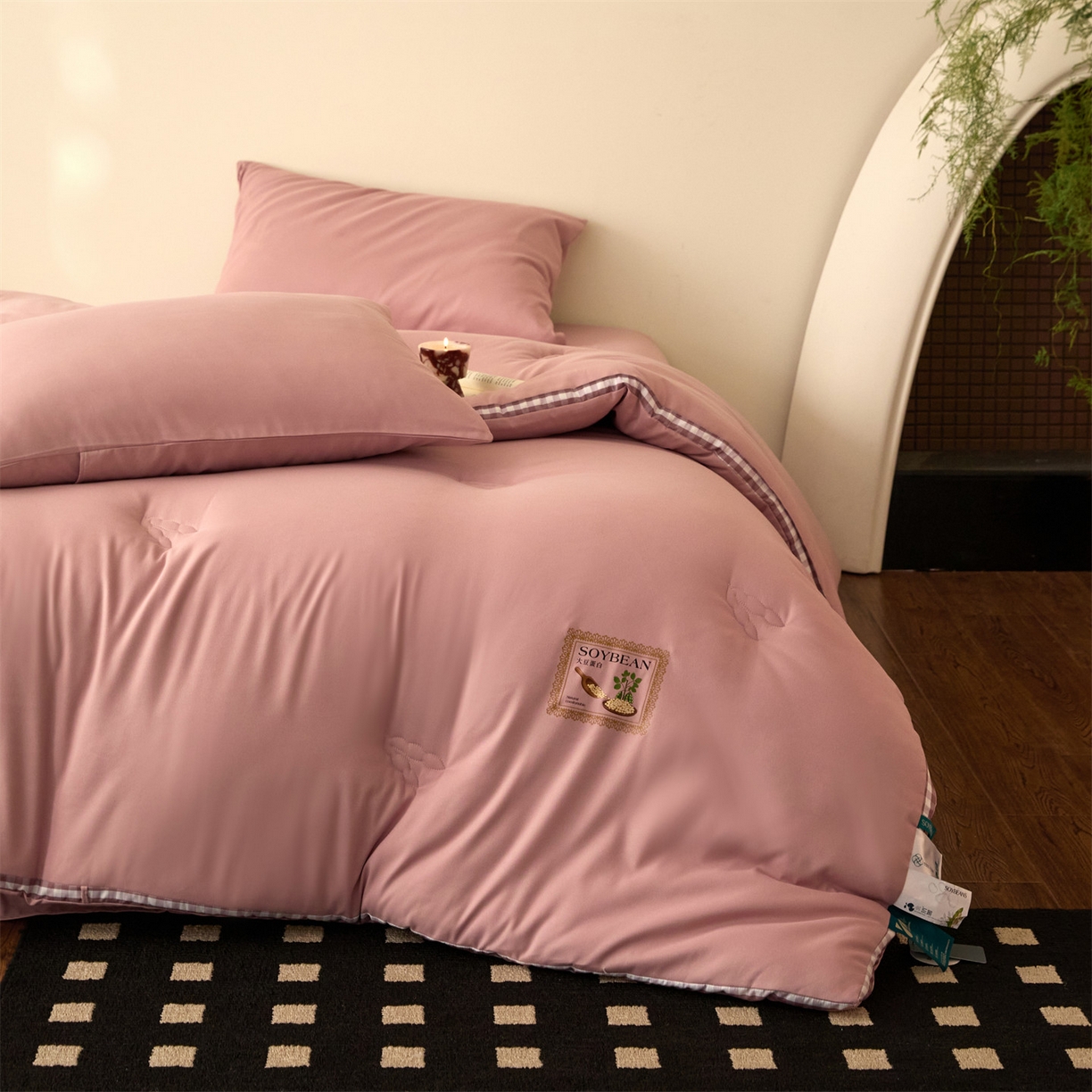91家纺网 家纺一手货源 找家纺 头等舱  2025新款四季棉纯色A类20大豆7A抗菌秋冬被（空镜） 谧境-豆沙粉