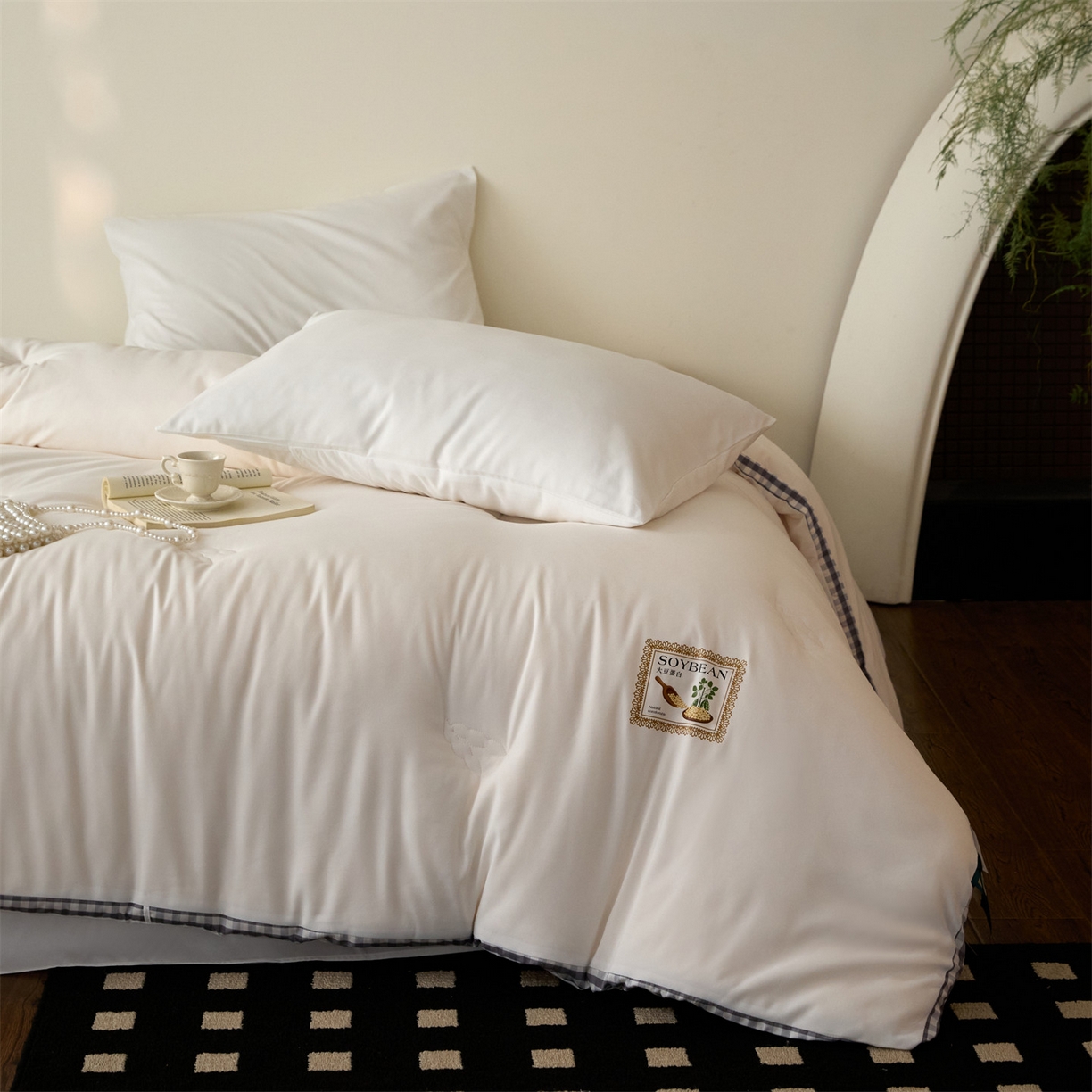 91家纺网 家纺一手货源 找家纺 头等舱  2025新款四季棉纯色A类20大豆7A抗菌秋冬被（空镜） 谧境-奶白