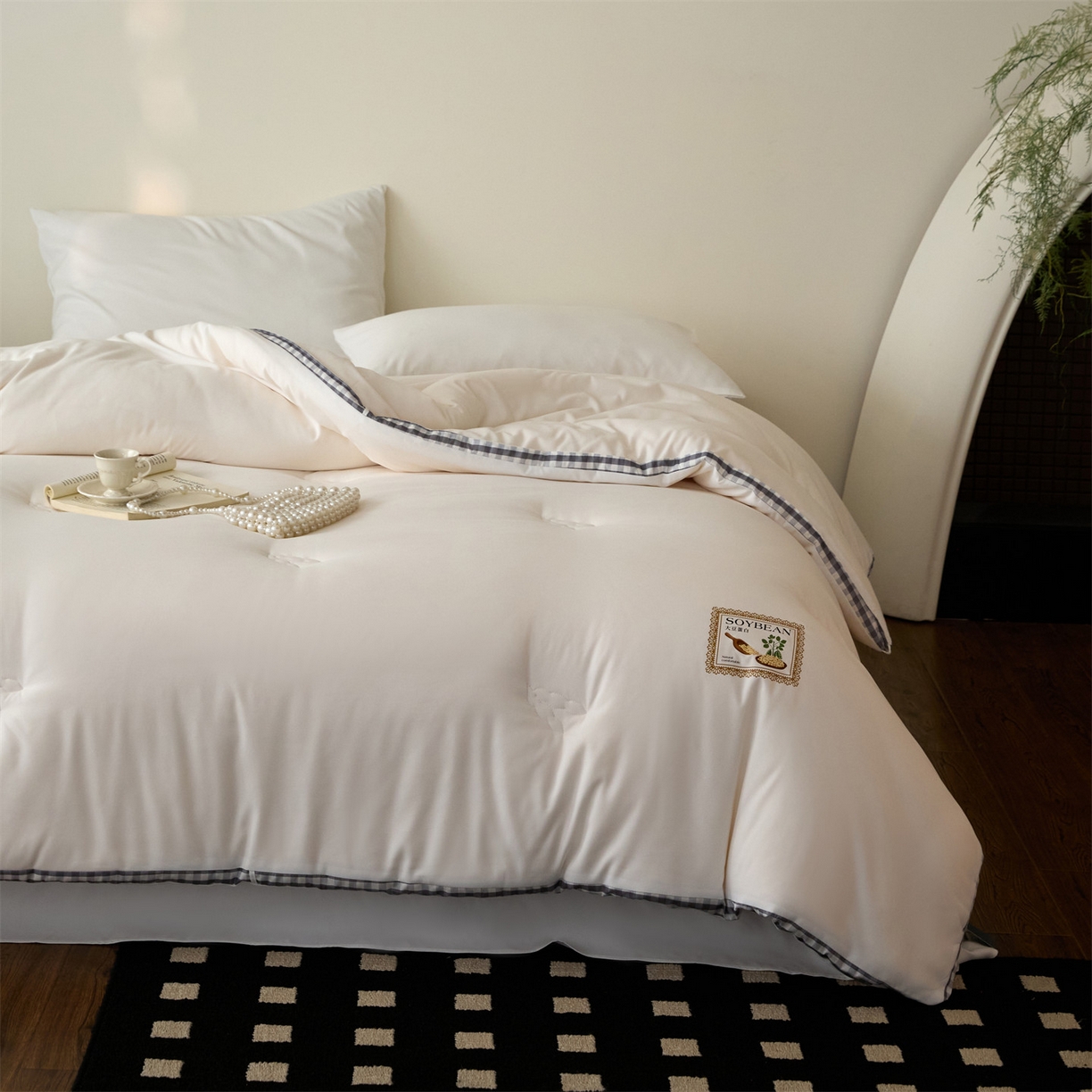 91家纺网 家纺一手货源 找家纺 头等舱  2025新款四季棉纯色A类20大豆7A抗菌秋冬被（空镜） 谧境-奶白