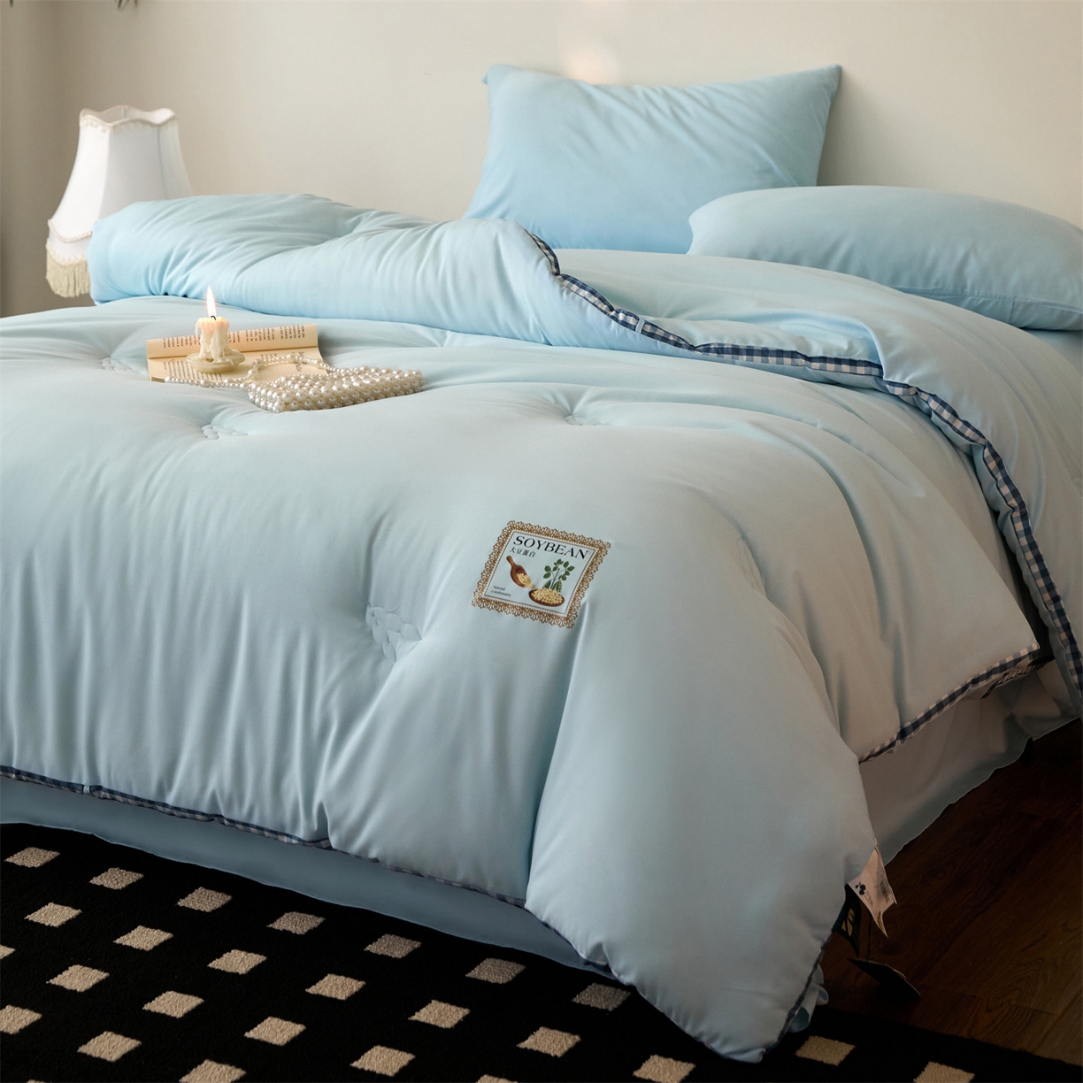 91家纺网 家纺一手货源 找家纺 头等舱  2025新款四季棉纯色A类20大豆7A抗菌秋冬被（空镜） 谧境-水蓝