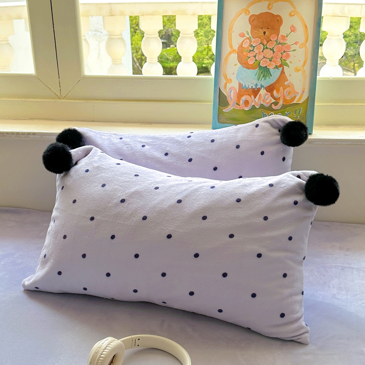 91家纺网 家纺一手货源 找家纺 （总）丽涵家纺 2025新品全工艺牛奶绒印花枕套-波点球球款