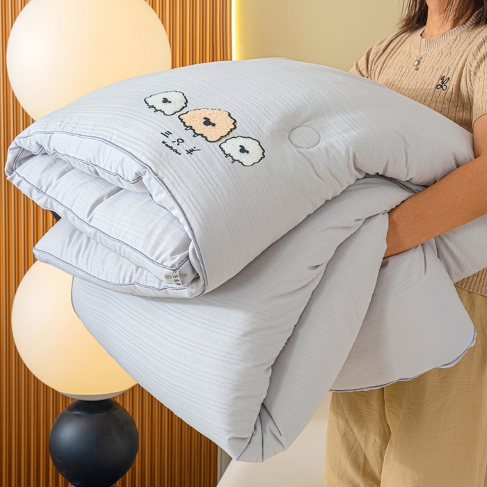 91家纺网 家纺一手货源 找家纺 蓝冰家纺 2025新款羊提花被被子被芯 三只羊-浅灰色