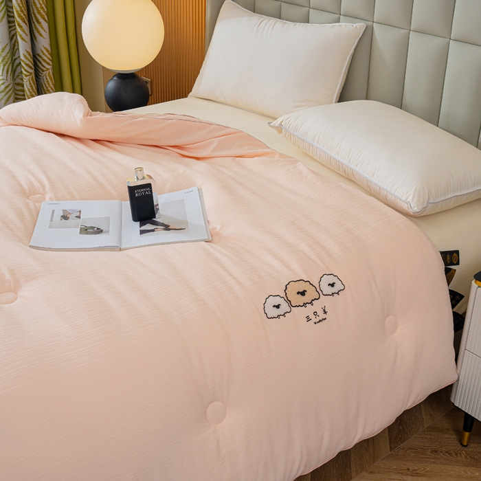 91家纺网 家纺一手货源 找家纺 蓝冰家纺 2025新款羊提花被被子被芯 三只羊-粉色