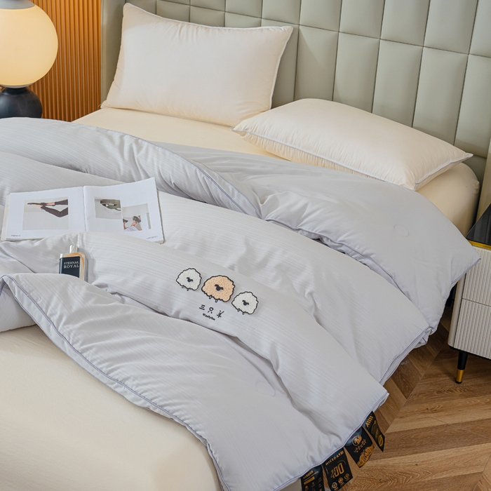 91家纺网 家纺一手货源 找家纺 蓝冰家纺 2025新款羊提花被被子被芯 三只羊-浅灰色