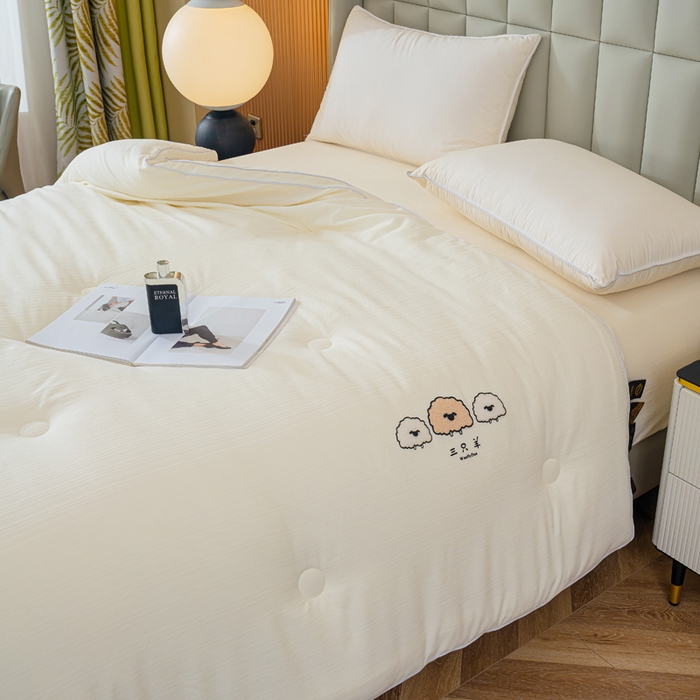 91家纺网 家纺一手货源 找家纺 蓝冰家纺 2025新款羊提花被被子被芯 三只羊-米白色