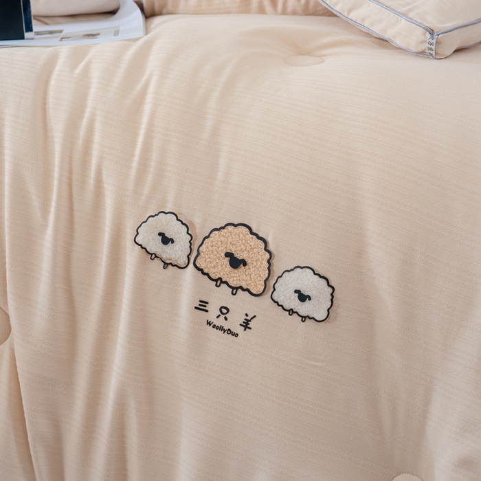 91家纺网 家纺一手货源 找家纺 蓝冰家纺 2025新款羊提花被被子被芯 三只羊-浅玉色