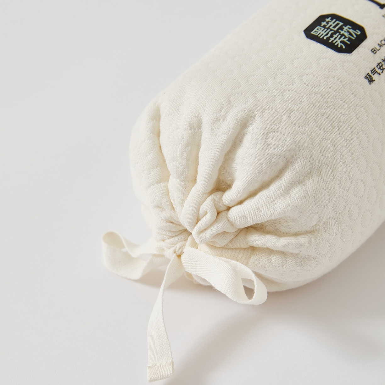 91家纺网 家纺一手货源 找家纺 境月枕芯坊 2025新款颈椎牵引枕枕头枕芯 颈椎牵引枕