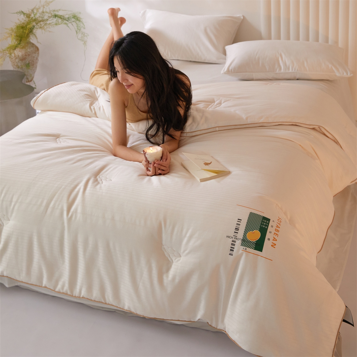 91家纺网 家纺一手货源 找家纺 头等舱  2025新款全棉提花A类30大豆7A抗菌立体被（模特图） 在水一方