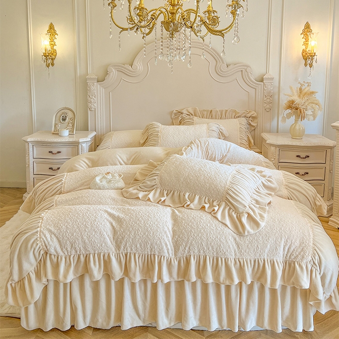 91家纺网 家纺一手货源 找家纺 （总）好儿喜家纺 2025新款法式雕花牛奶绒四件套床裙款-简希系列