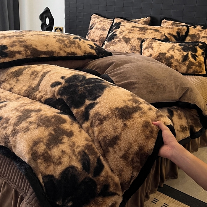 大元 2025新款亲肤舒适兔绒包边美拉德系兔绒四件套 古意幽花