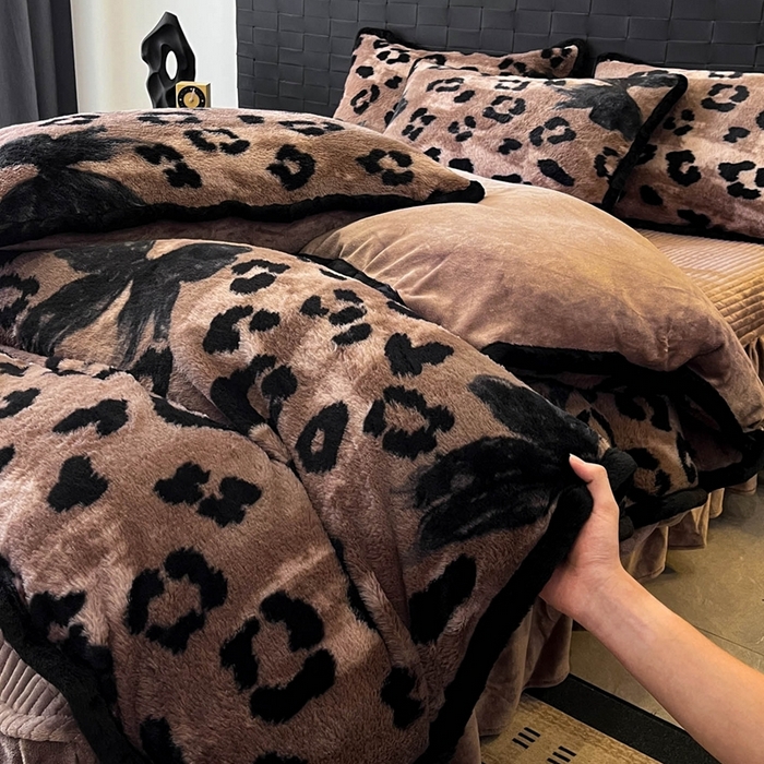 91家纺网 家纺一手货源 找家纺 （总）大元 2025新款ins加厚小清新牛奶绒羊羔绒毛毯午睡毯沙发盖毯