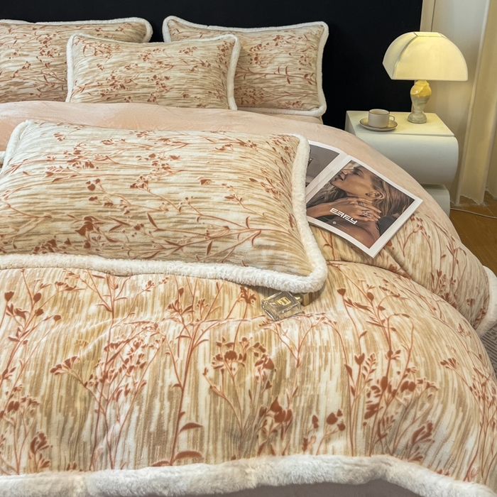 91家纺网 家纺一手货源 找家纺 （总）诺梵家纺 2025新款兔毛绒包边 雕花绒四件套