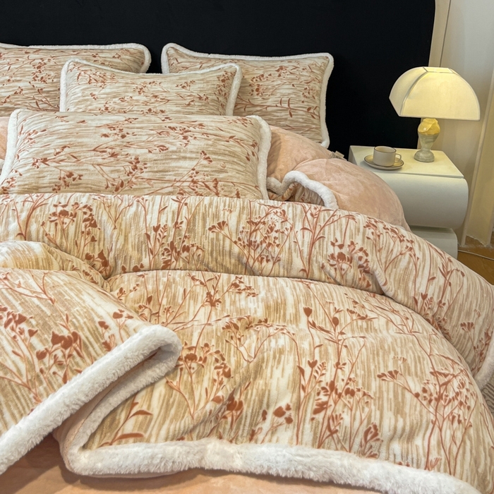 91家纺网 家纺一手货源 找家纺 （总）诺梵家纺 2025新款兔毛绒包边 雕花绒四件套