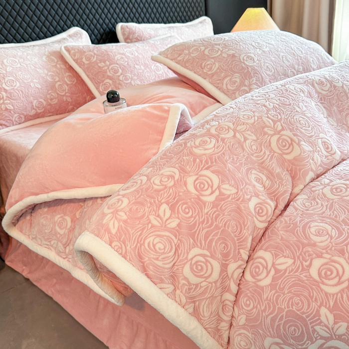 91家纺网 家纺一手货源 找家纺 （总）诺梵 高端2025雕花绒四件套牛奶烂花绒大包边被套_控价标准高于149，加大高于159