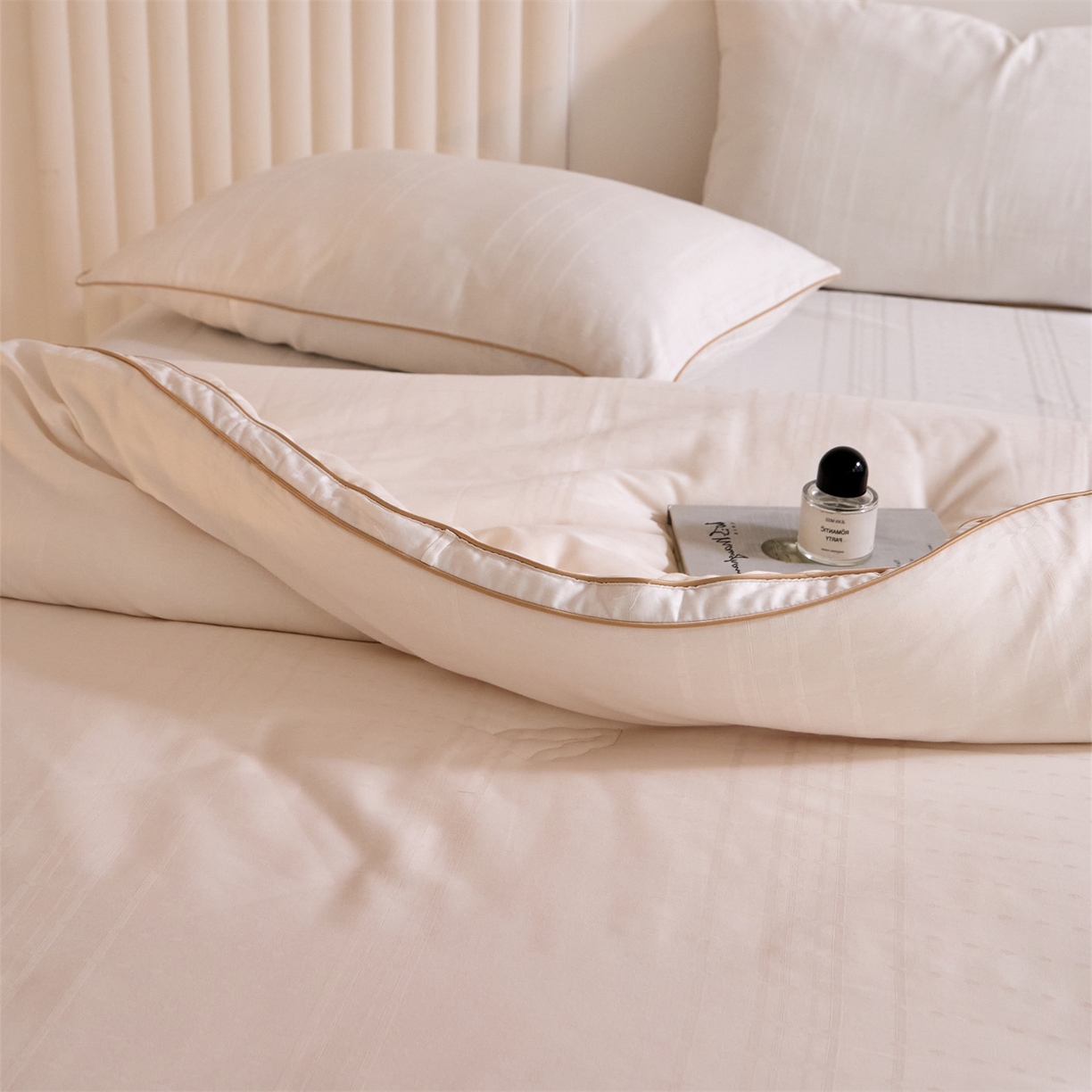 91家纺网 家纺一手货源 找家纺 头等舱  2025新款全棉提花A类30大豆7A抗菌立体被（空镜图） 菱形小调