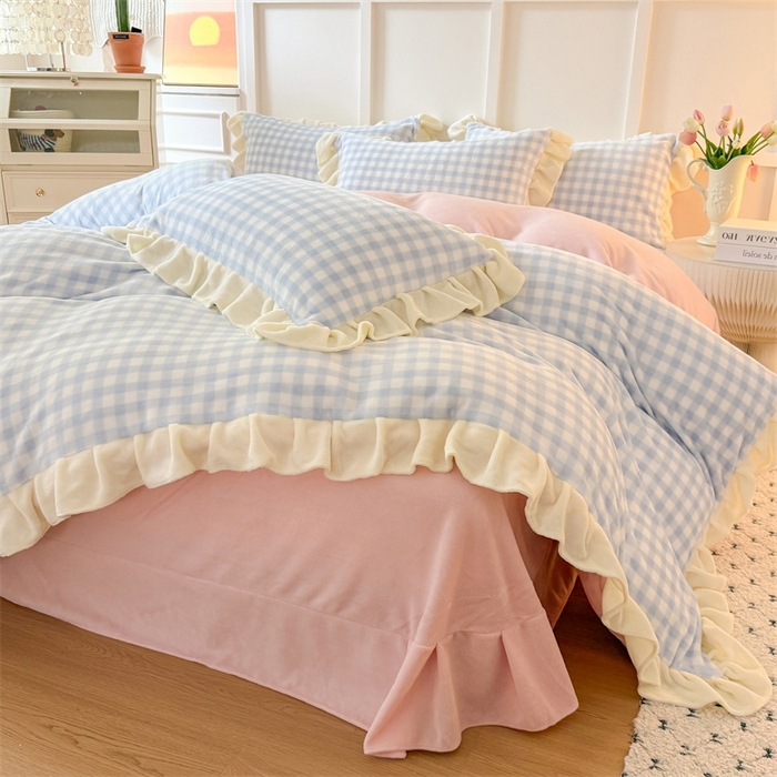 91家纺网 家纺一手货源 找家纺 艾特你 2025新款200g全工艺牛奶绒花边款四件套吊边床单 花边绒-天蓝格