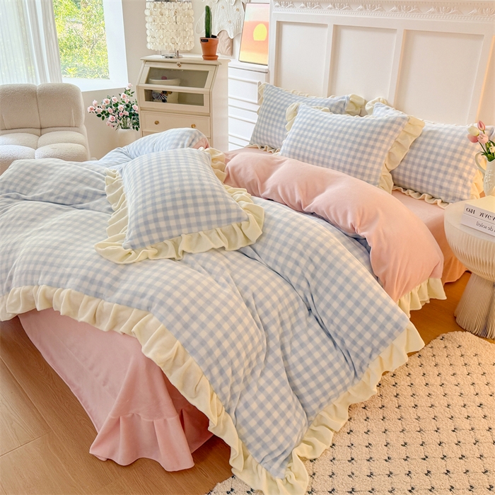 91家纺网 家纺一手货源 找家纺 艾特你 2025新款200g全工艺牛奶绒花边款四件套吊边床单 花边绒-天蓝格