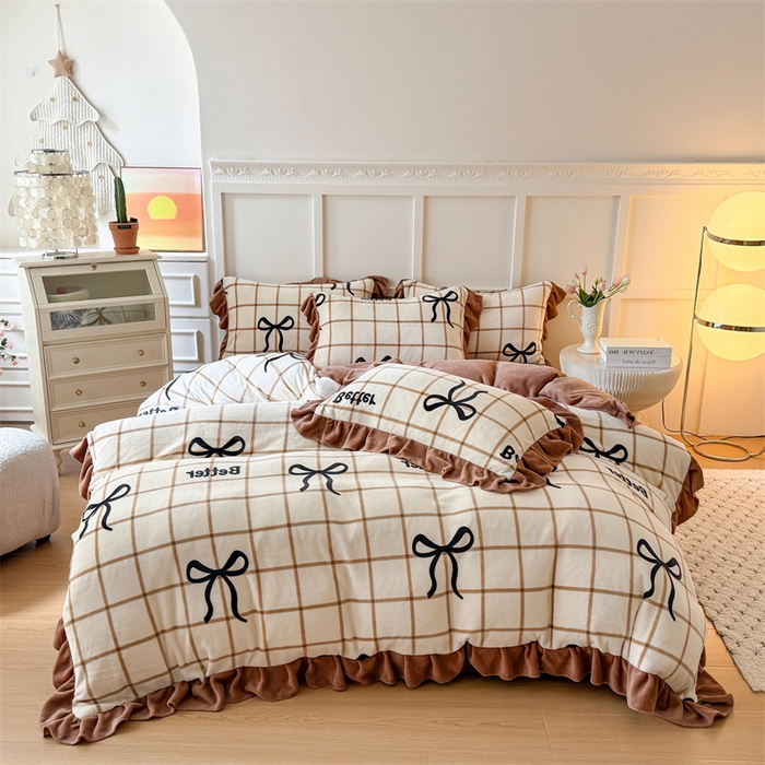 91家纺网 家纺一手货源 找家纺 艾特你 2025新款200g全工艺牛奶绒花边款四件套吊边床单 花边绒-奶茶蝴蝶结