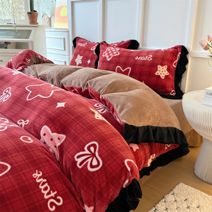 91家纺网 家纺一手货源 找家纺 艾特你 2025新款200g全工艺牛奶绒花边款四件套吊边床单 花边绒-圣诞星星