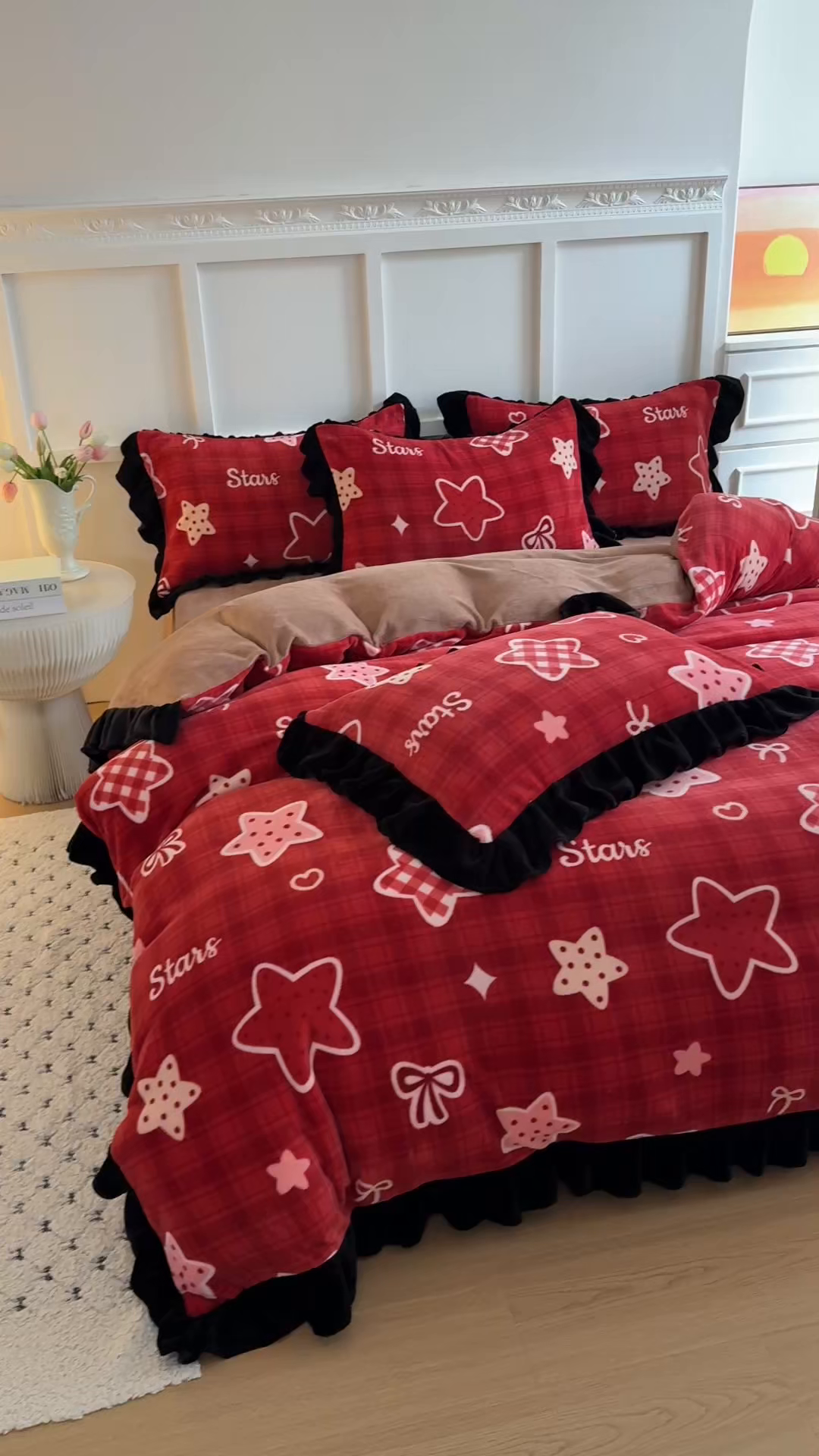 91家纺网 家纺一手货源 找家纺 艾特你 2025新款200g全工艺牛奶绒花边款四件套吊边床单 花边绒-圣诞星星