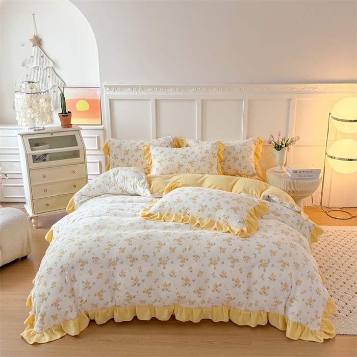 91家纺网 家纺一手货源 找家纺 艾特你 2025新款200g全工艺牛奶绒花边款四件套吊边床单 花边绒-小黄花