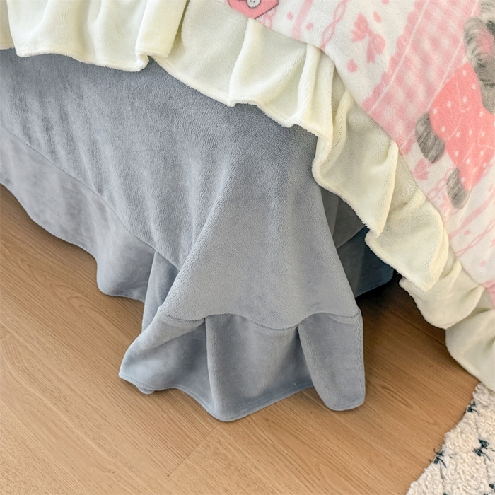 91家纺网 家纺一手货源 找家纺 艾特你 2025新款200g全工艺牛奶绒花边款四件套吊边床单 花边绒-雪纳瑞