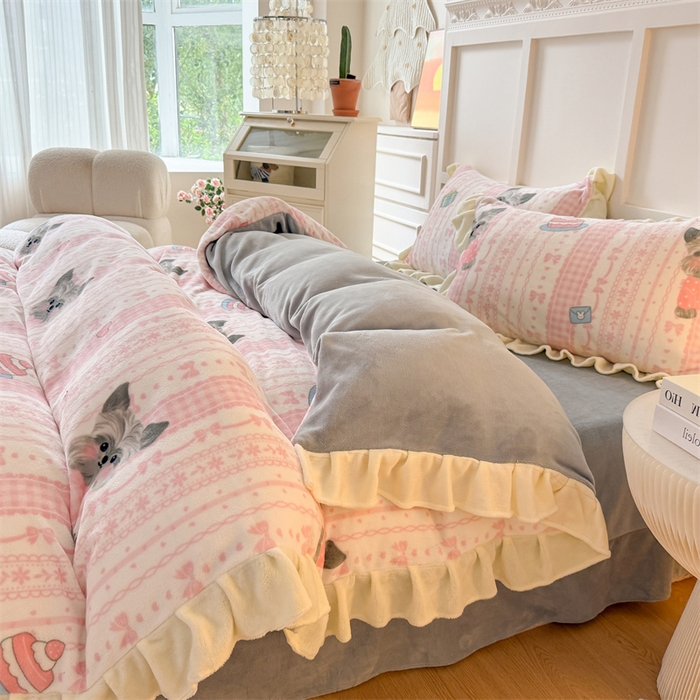 91家纺网 家纺一手货源 找家纺 艾特你 2025新款200g全工艺牛奶绒花边款四件套吊边床单 花边绒-雪纳瑞