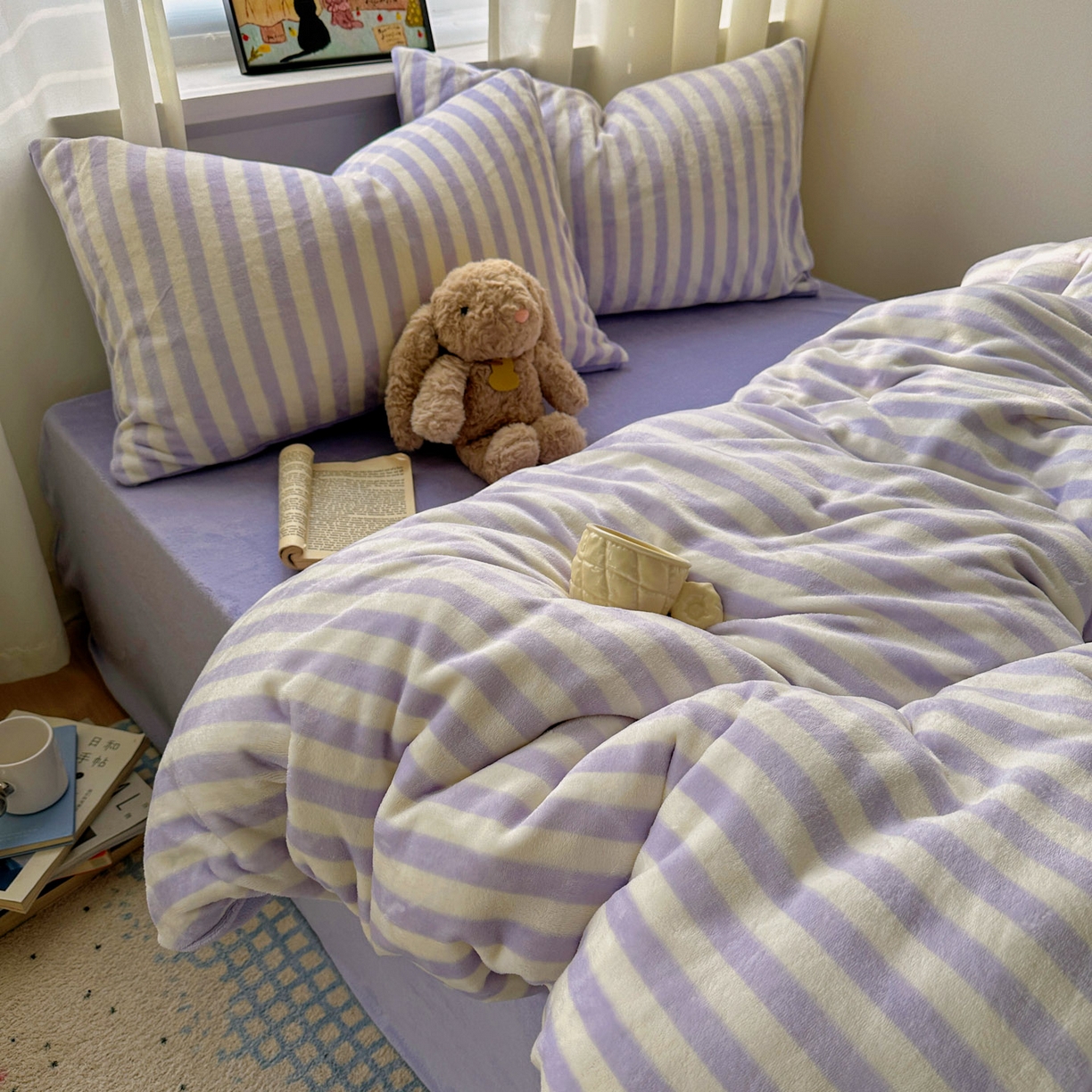 91家纺网 家纺一手货源 找家纺 繁花家居 2025新款条纹系列牛奶绒四件套 芋紫条纹