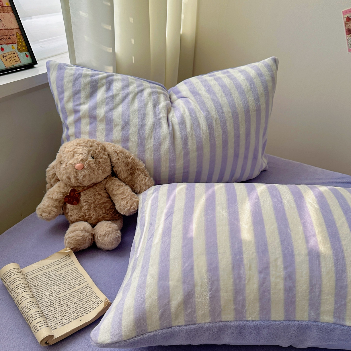 91家纺网 家纺一手货源 找家纺 繁花家居 2025新款条纹系列牛奶绒四件套 芋紫条纹