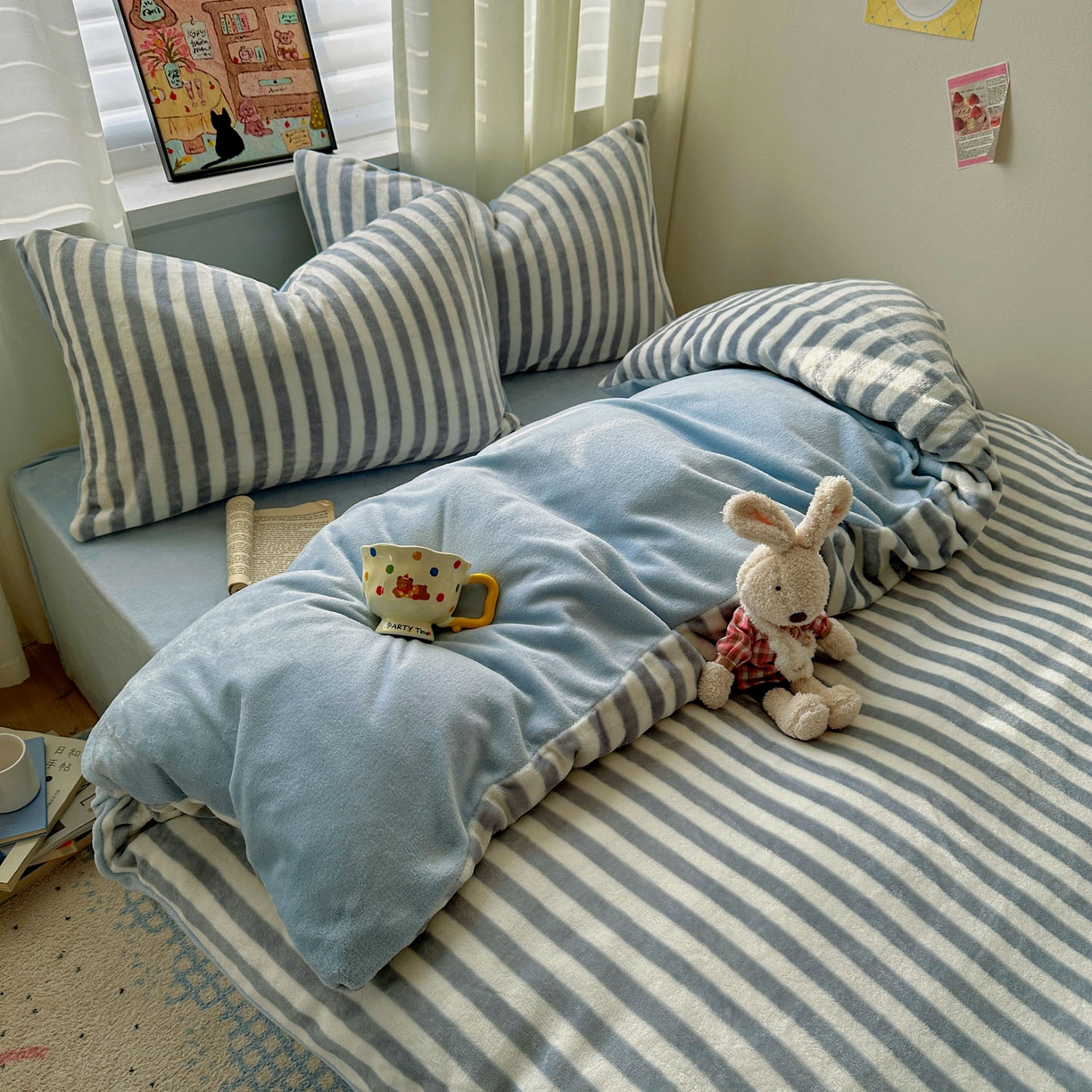 91家纺网 家纺一手货源 找家纺 繁花家居 2025新款条纹系列牛奶绒四件套 灰烬乐谱