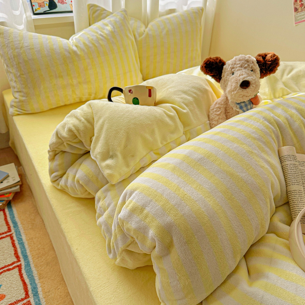 91家纺网 家纺一手货源 找家纺 繁花家居 2025新款条纹系列牛奶绒四件套 蜜橙黄条