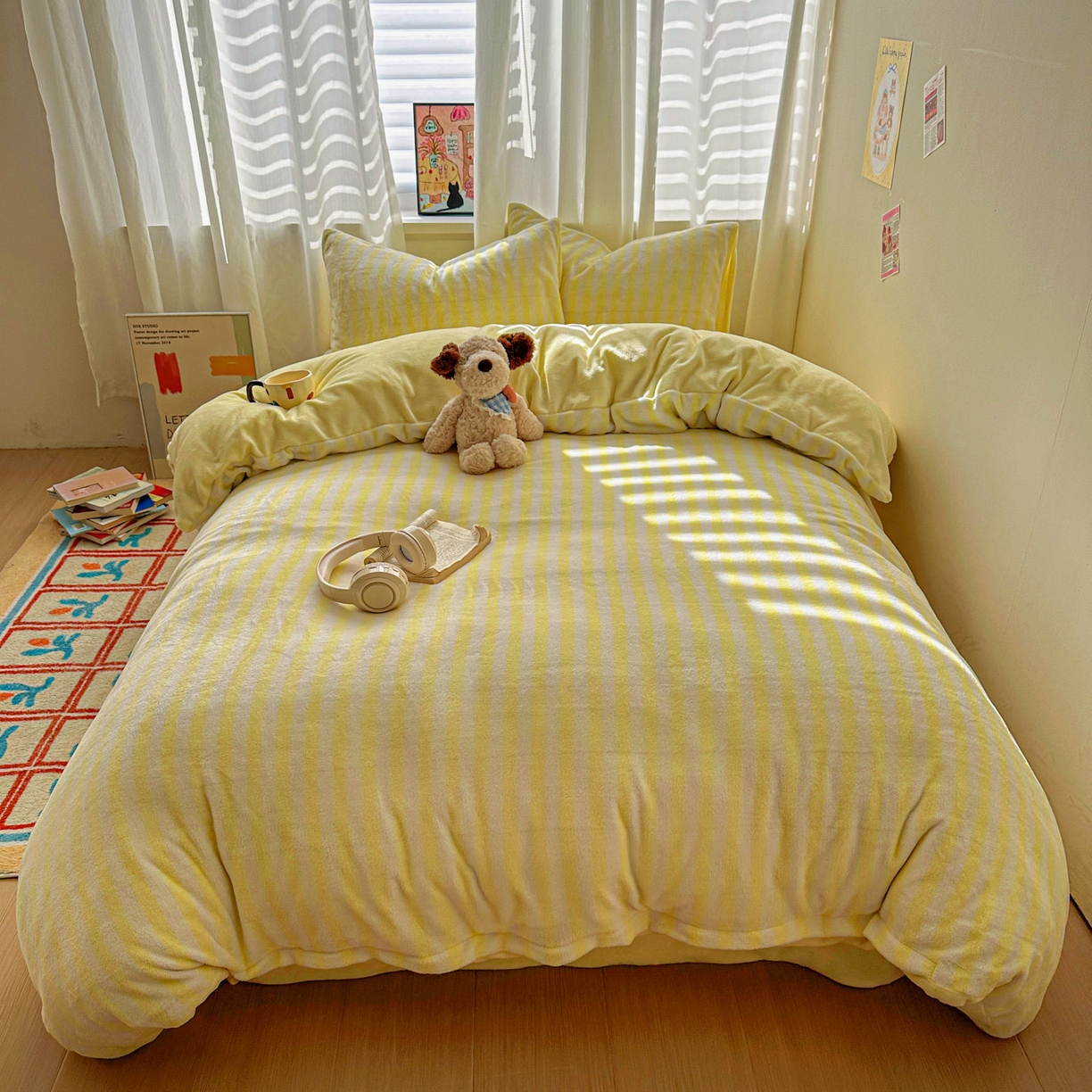 91家纺网 家纺一手货源 找家纺 繁花家居 2025新款条纹系列牛奶绒四件套 蜜橙黄条