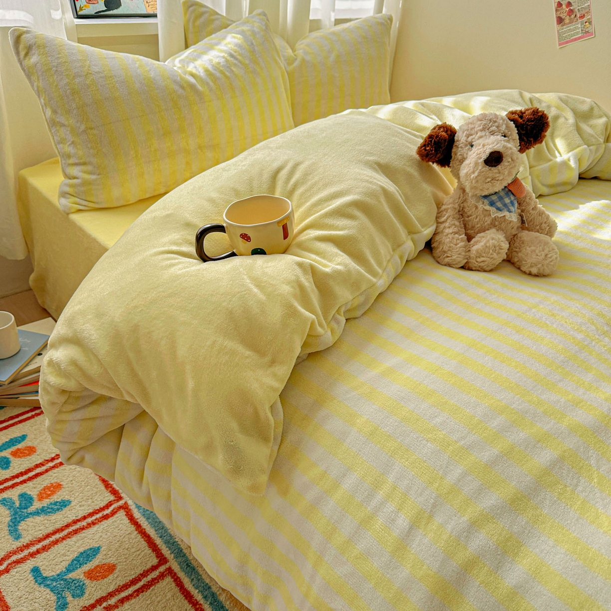 91家纺网 家纺一手货源 找家纺 繁花家居 2025新款条纹系列牛奶绒四件套 蜜橙黄条