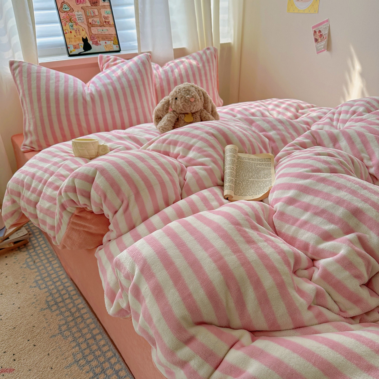 91家纺网 家纺一手货源 找家纺 繁花家居 2025新款条纹系列牛奶绒四件套 蜜豆粉条