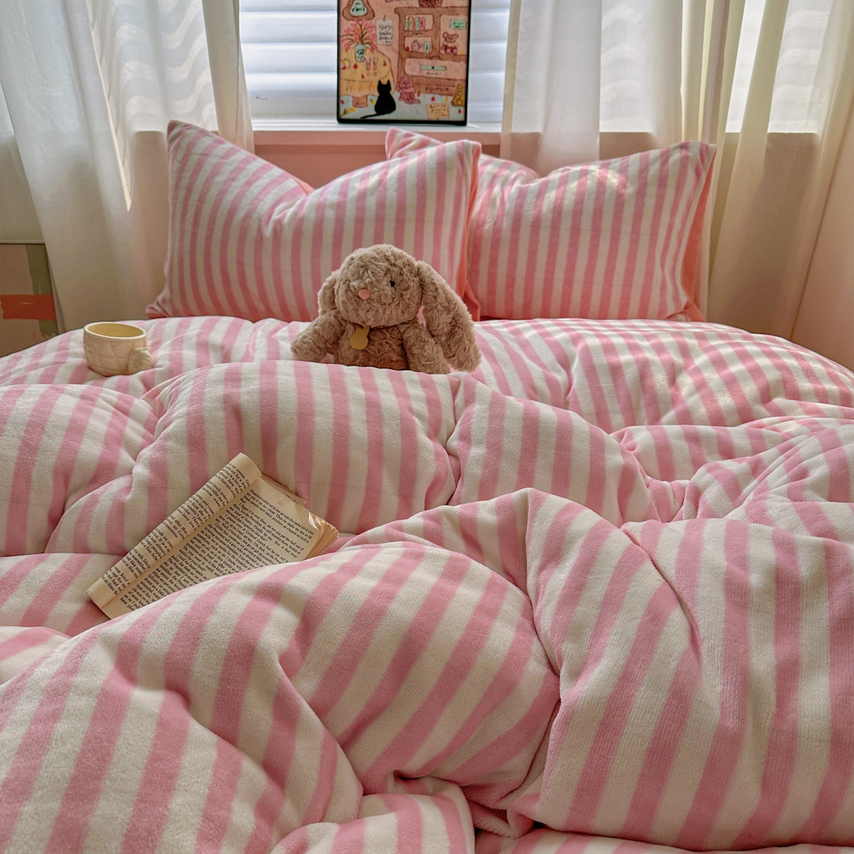 91家纺网 家纺一手货源 找家纺 繁花家居 2025新款条纹系列牛奶绒四件套 蜜豆粉条