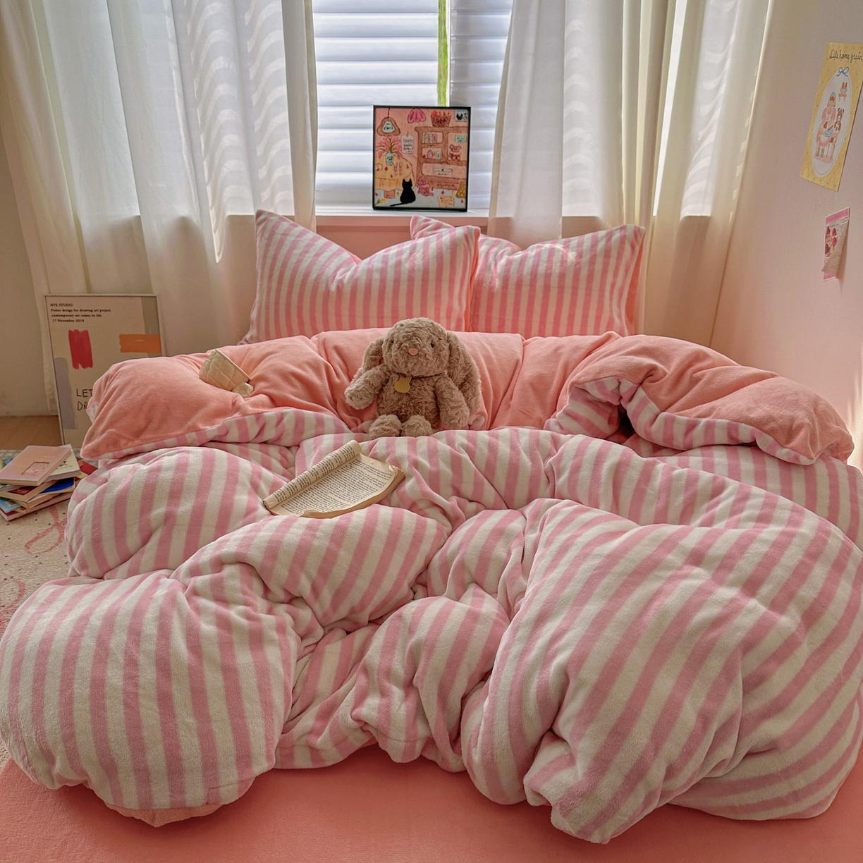 91家纺网 家纺一手货源 找家纺 繁花家居 2025新款条纹系列牛奶绒四件套 蜜豆粉条