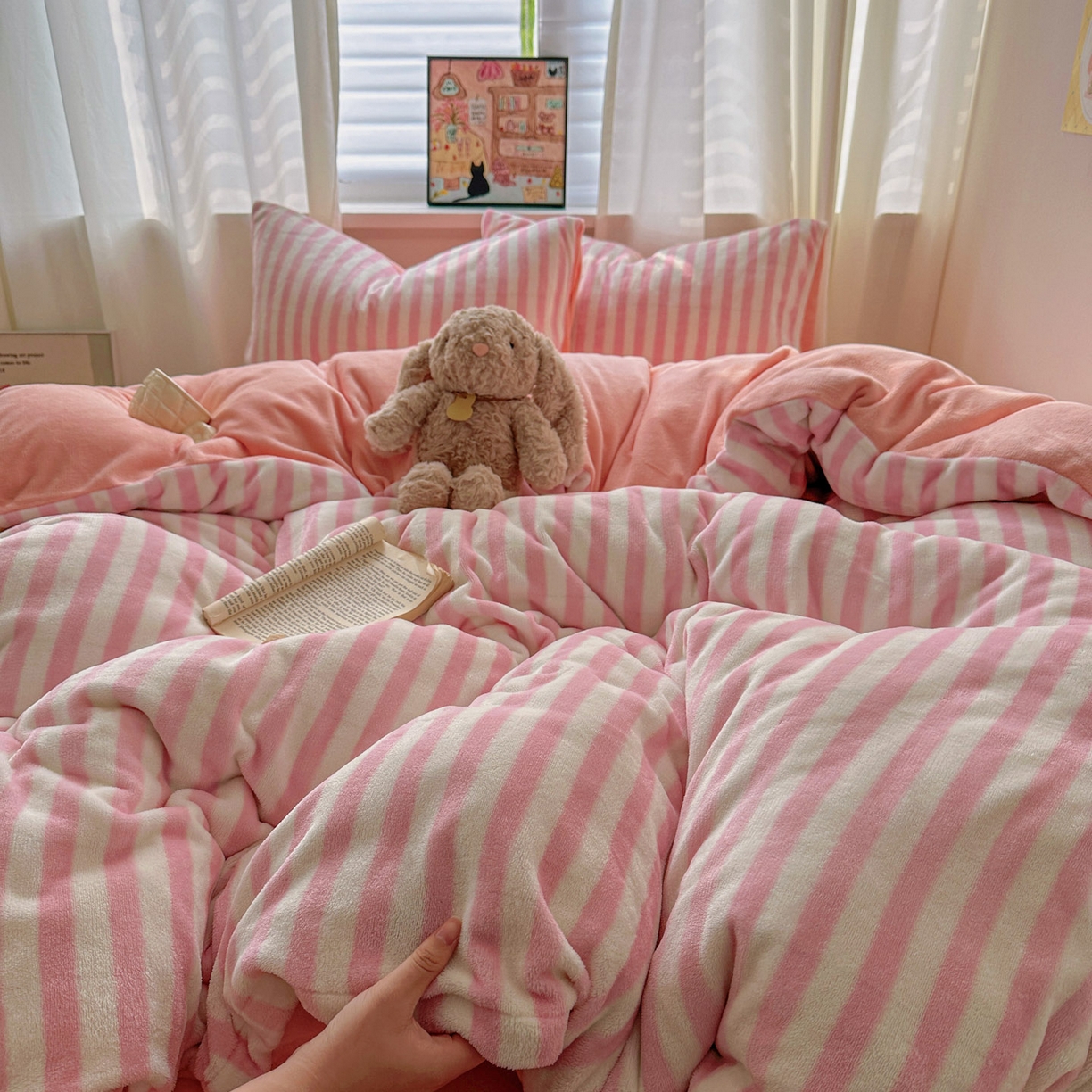 繁花家居 2025新款条纹系列牛奶绒四件套 蜜豆粉条