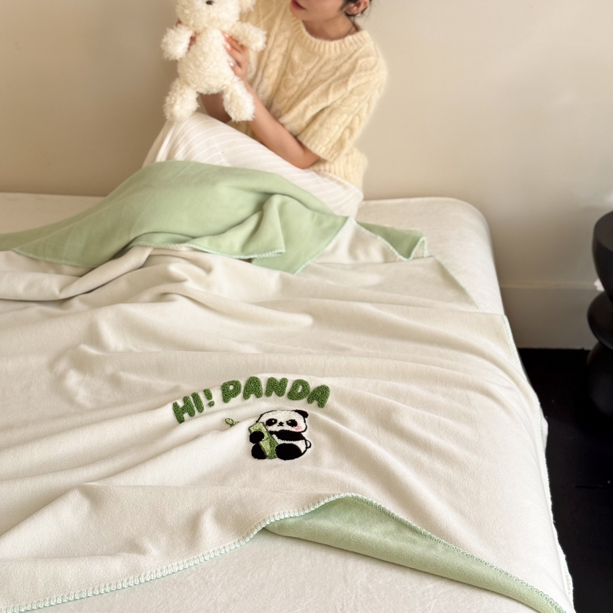 91家纺网 家纺一手货源 找家纺 （总）云栖家居 2025新品双层加厚高克重消光沙发毯仿羊绒纯色刺绣盖毛毯毯子