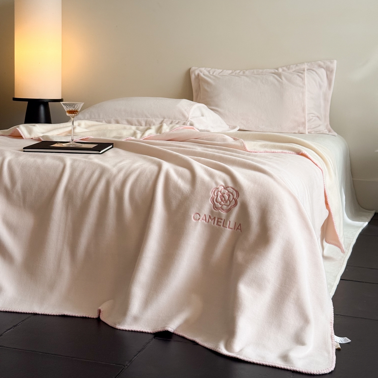 91家纺网 家纺一手货源 找家纺 （总）云栖家居 2025新品双层加厚高克重消光沙发毯仿羊绒纯色刺绣盖毛毯毯子