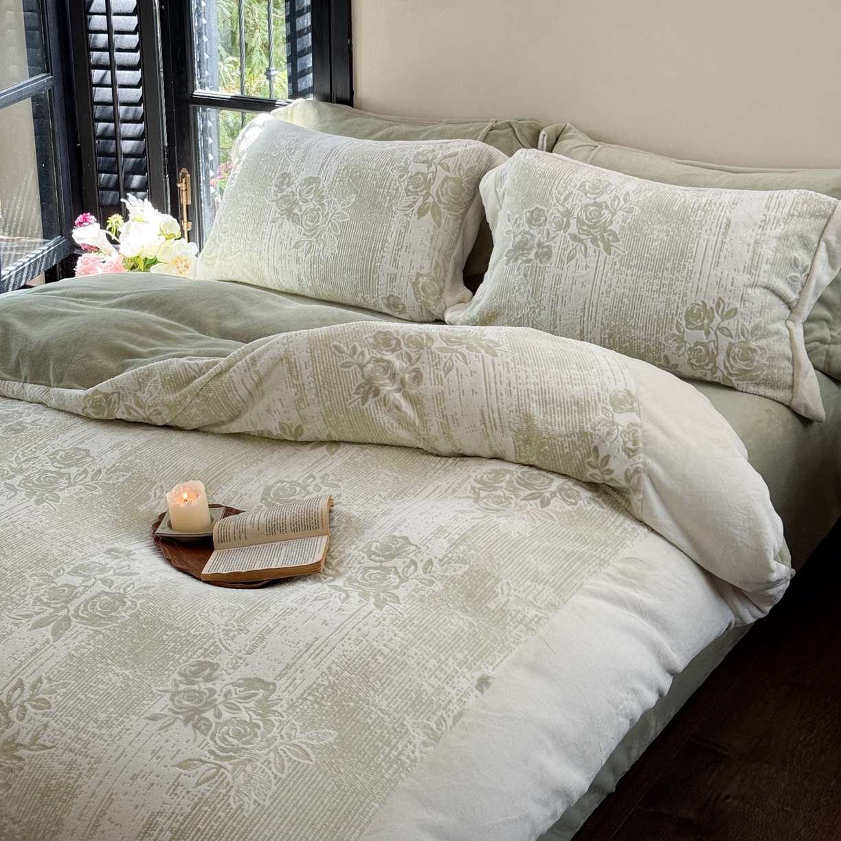 91家纺网 家纺一手货源 找家纺 （总）云栖家居 2025秋冬新品立体消光印花雕花绒加厚高克重牛奶绒四件套星辰玫瑰