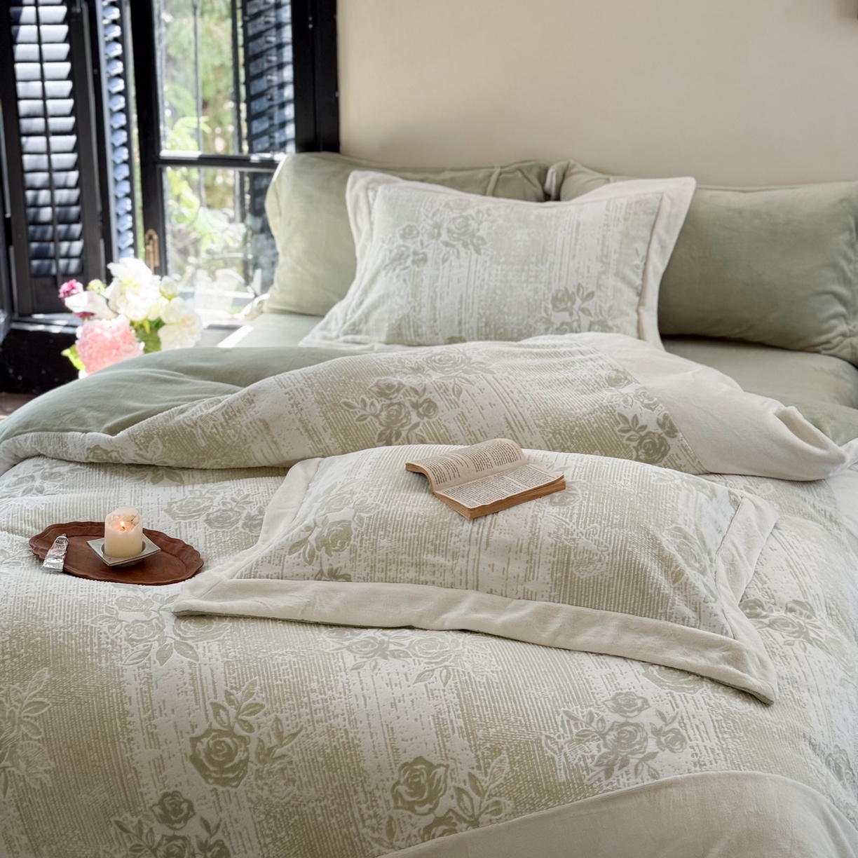 91家纺网 家纺一手货源 找家纺 云栖家居 2025秋冬新品立体消光印花雕花绒加厚高克重牛奶绒四件套星辰玫瑰 星辰玫瑰-绿