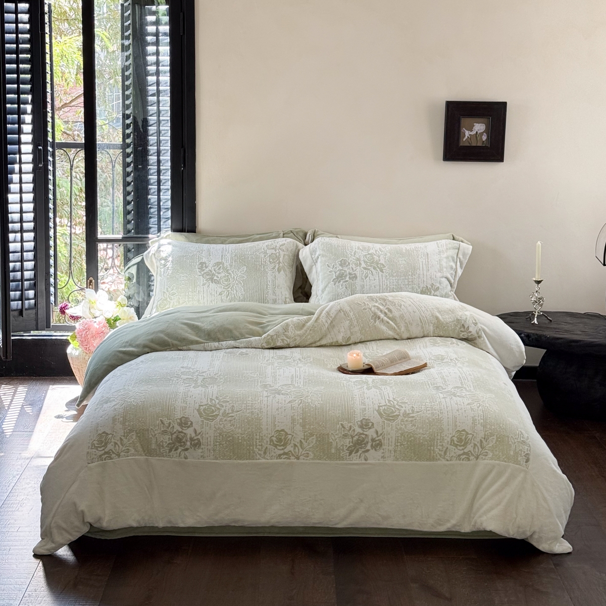 91家纺网 家纺一手货源 找家纺 （总）云栖家居 2025秋冬新品立体消光印花雕花绒加厚高克重牛奶绒四件套星辰玫瑰