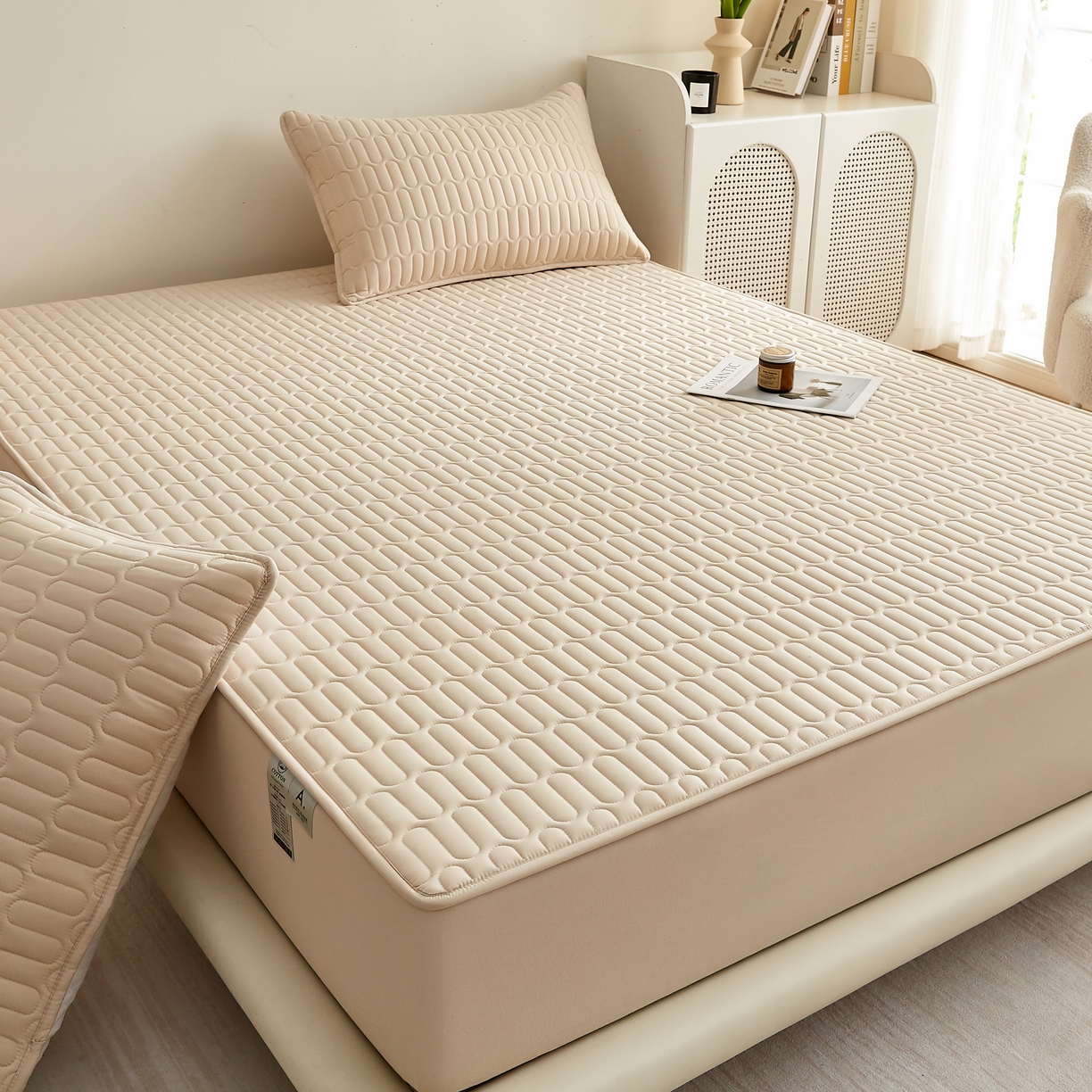 91家纺网 家纺一手货源 找家纺 蕾诺家纺 2025新款 菱格水洗棉亲肤棉夹棉床笠 菱格-驼色