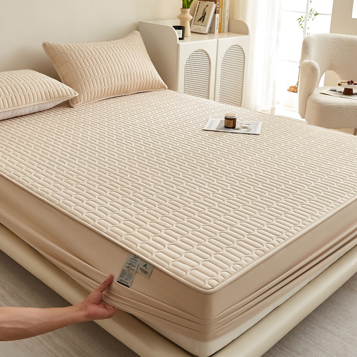 91家纺网 家纺一手货源 找家纺 蕾诺家纺 2025新款 菱格水洗棉亲肤棉夹棉床笠 菱格-驼色