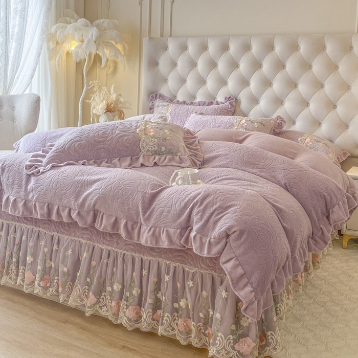 91家纺网 家纺一手货源 找家纺 （总）恋尚 2025新款雕花牛奶绒保暖单床盖 床盖单件-巴黎春天（控价145）