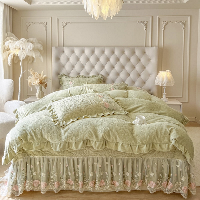 91家纺网 家纺一手货源 找家纺 恋尚 2025新款雕花牛奶绒保暖单床盖 床盖单件-巴黎春天（控价145） 巴黎春天-香草绿